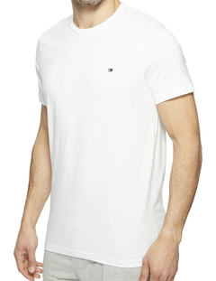 Camiseta Tommy Hilfiger Branca Small Flag - TH0112 - Tamanho GG