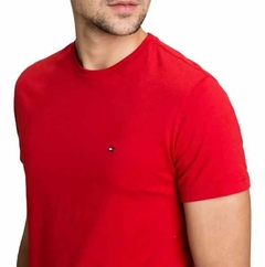 Camiseta Tommy Hilfiger Vermelho Small Flag - TH0802 - Tamanho M - comprar online