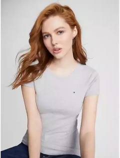 Camiseta Feminina Tommy Hilfiger Cinza - TH3648 - Tamanho M na internet