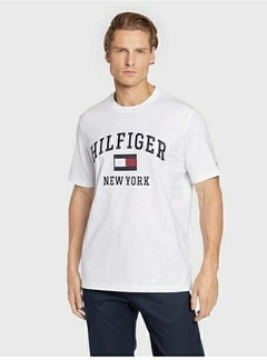 Camiseta Masculina Tommy Hilfiger Branca - TH0222 - Tamanho M - Modelagem Grande