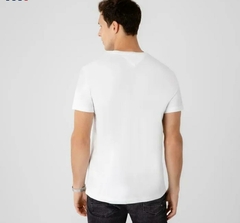 Camiseta Tommy Hilfiger Branca Logo - TH987 - Tamanho P na internet