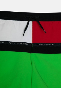 Short de Praia Tommy Hilfiger - THX929 - Tamanho 12 - 14 anos na internet