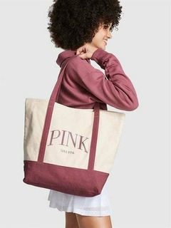 Kit Bolsa Victoria´s Secret Pink Rosa Envelhecido + Boné - Tamanho Único - comprar online