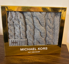 Kit Touca e Cachecol Michael Kors - Cinza - comprar online