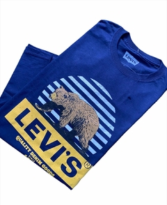 Camiseta Masculina Levis Azul marinho Tamanho P na internet