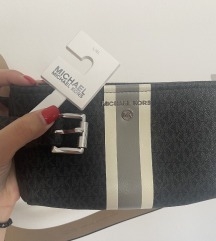 Michael kors Pochete Logo Black - Tamanho P/M - comprar online