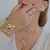 Bracelete Flor Espelhada e Pérola Banho Ouro 18K - Semijoias em Brincos, Colares, Anéis e Pulseiras | Lua Mia Semijoias