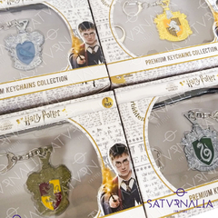 Premium Keychains Collection - Llaveros Hogwarts House + 2 varitas - HARRY POTTER OFICIAL