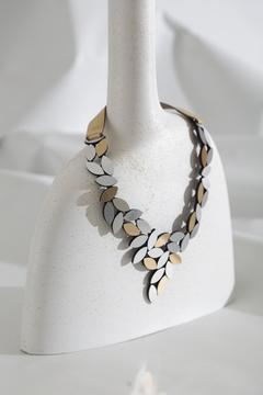 Collar Kate Leaves V - Plata / Oro - comprar online