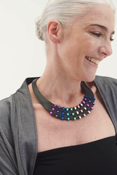 Collar Rainbow Threads - Rainbow - tienda online