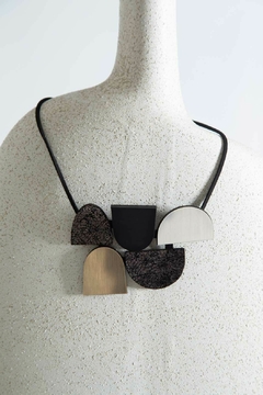 Collar Sophie's Vision Horizontal - Plata/Negro/Oro/Peltre