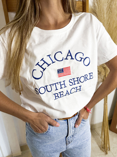 Remera bordada Chicago - comprar online