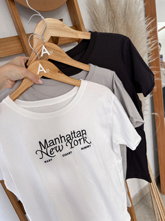 Remera bordada Manhattan - comprar online