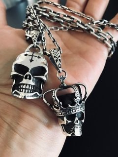 Imagen de Dije CALAVERA CON CORONA