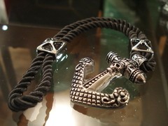 *Pulsera ancla con cordon en internet