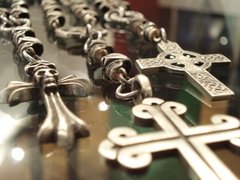 Rosarios de Calaveras con cruces o amuletos - comprar online