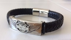 *Pulsera Cuero trenzado y Escudo HD con alas - tienda online