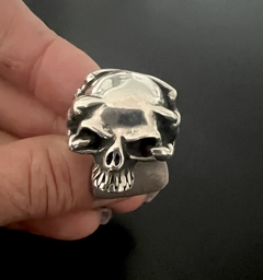 Anillo CALAVERA CON GARRA