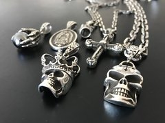 Dije CALAVERA CON CORONA - CO&CO Joyeria & Diseño