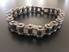 *Pulsera cadena de moto satinada fina