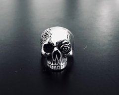 Anillo ROSESKULL