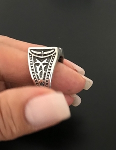 Anillo CRUZ GRABADA en internet