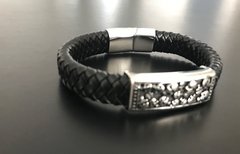 *Pulsera cuero trenzado muchas calaveras en internet