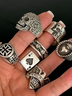 Anillo CALAVERA GRABADA - comprar online