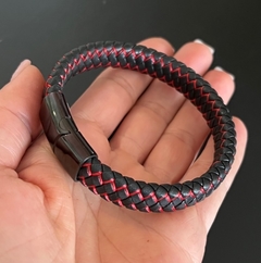 *Pulsera NEGRA & ROJA CUERO TRENZADO