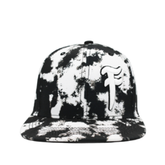 BONÉ TYE DYE PRETO COM BORDADO BRANCO ABA RETA