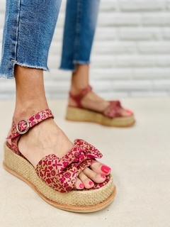 Clifford Flat Flower Fucsia-OUTLET - comprar online