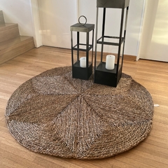 Alfombra XENU de Seagrass 120 cm de diámetro