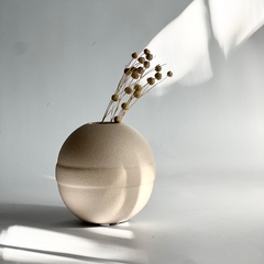 Florero Vasija de Cerámica Ball Blanco Small - comprar online
