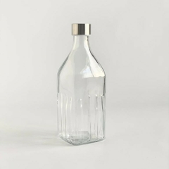 Botella Cuadrada Boa de vidrio con tapa de acero. en internet