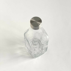 Botella Cuadrada Boa de vidrio con tapa de acero. - Trendy Corner