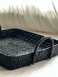 Bandeja Rectangular Fibra de Bamboo y Rattan Negro M - Trendy Corner