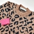 SWEATER PRINT CHOCOLATE C/ FUCSIA FLUO en internet