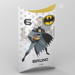 Piñata almohadita imprimible super heroe batman tukit