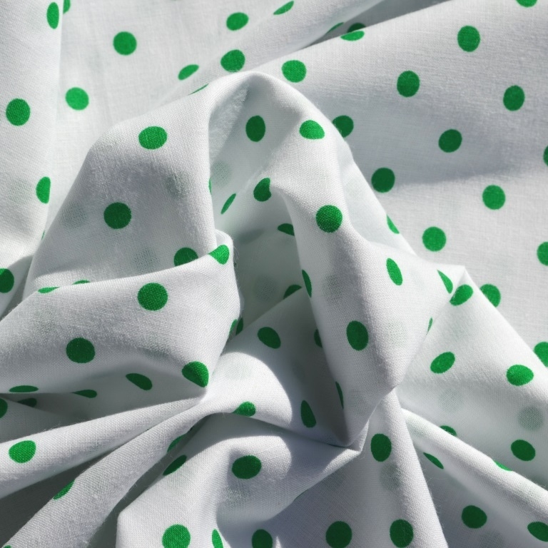 Tela Poplin Lunares Verde 303 Trapitos .ar