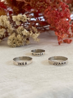 Anillo personalizado con NOMBRE en internet