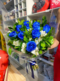 Buquê de 10 Rosas Azuis