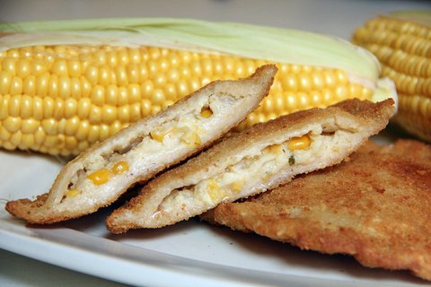 Milanesas de soja rellenas de choclo y salsa blanca (2u)