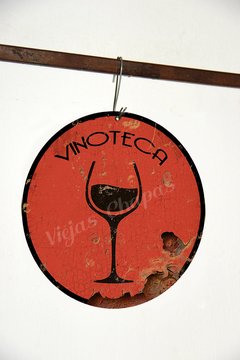 BO-007 Vinoteca