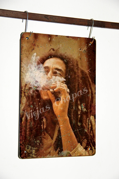 RR-124 Bob Marley Fumando