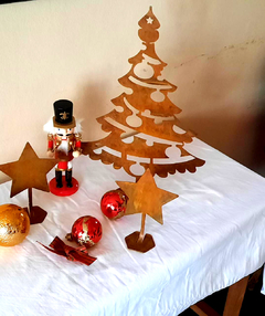 Árbol de navidad en hierro calado