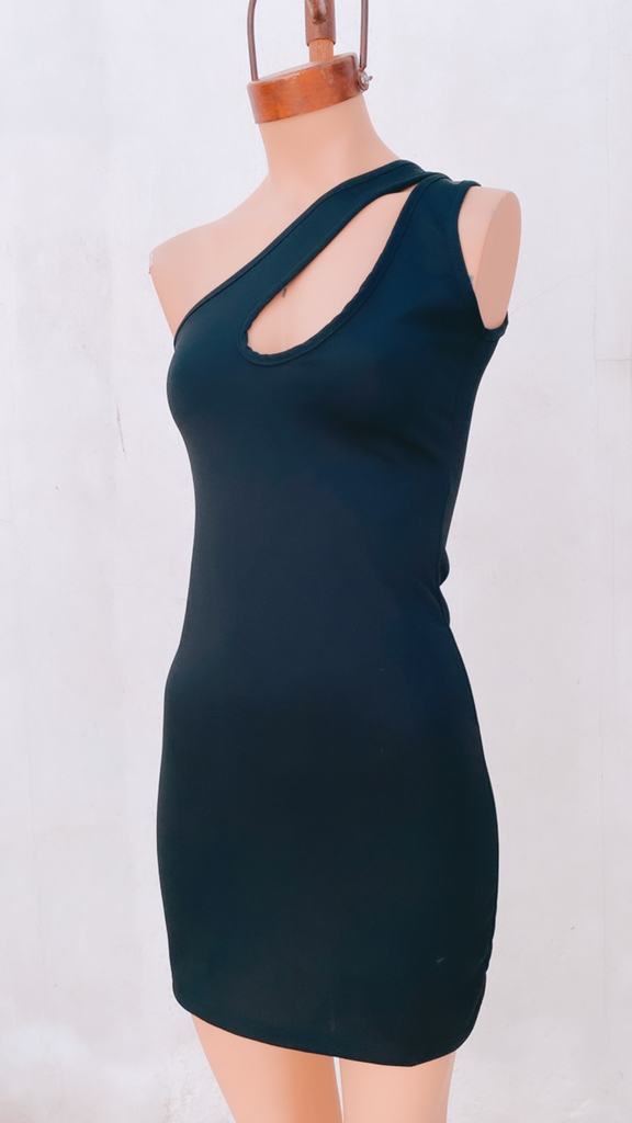 Vestido negro de un solo hombro clearance