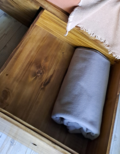 Imagen de Cama Japonesa Cajonera con respaldo madera sustentable pallet reciclado