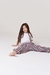 Conjunto de Pijama dos Piezas Pantalón Escocés y Remera Corta con Aplique en la Manga Kids