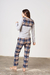 Conjunto de Pijama dos Piezas Pantalón Escocés y Remera Manga Larga con Detalles en la Parte Superior Mujer