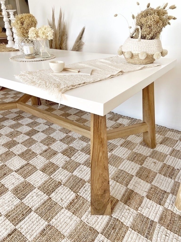 MESA GALA TAPA LAQUEADA